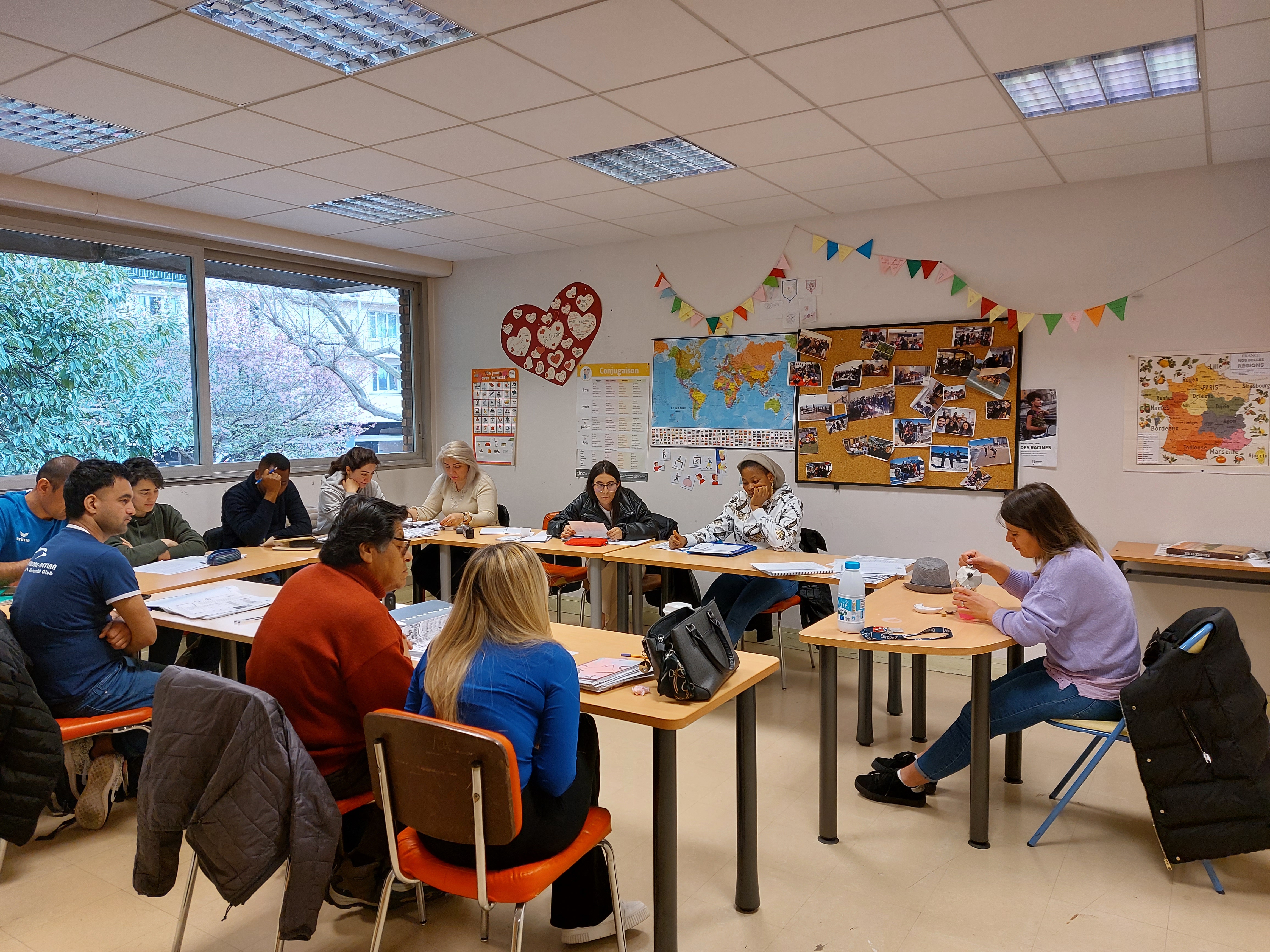 Animation ateliers de français pour étrangers adultes – Bénévolat – H/F – Grenoble – Isère (38)