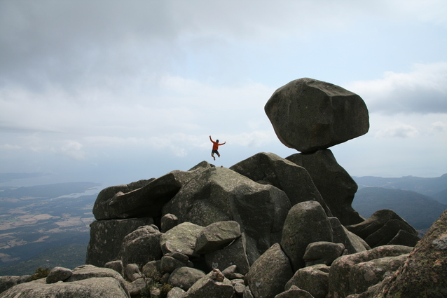 Changer d’approche : Idées de sorties montagne sans voiture